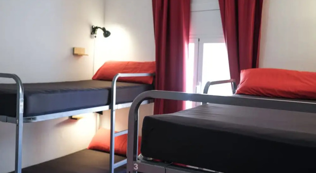 Mana Mana Youth Hostel