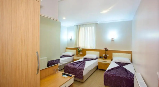 Трёхместный номер Standard Hotel the Ferah