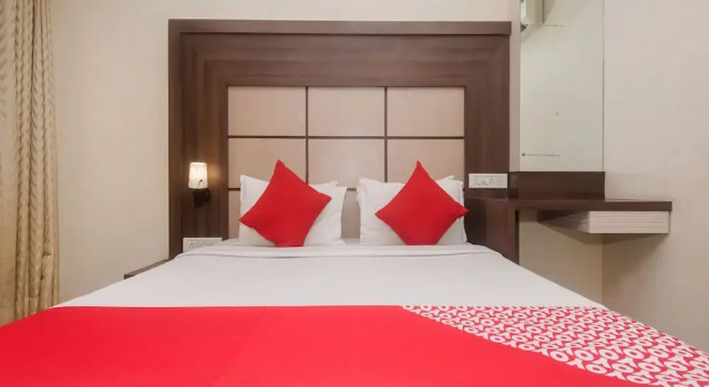 Hotel Krishna By OYO Rooms, Забронировать Отель Матеран штат Махараштра