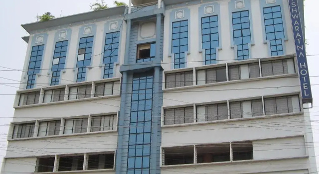 Люкс Vishwaratna Hotel