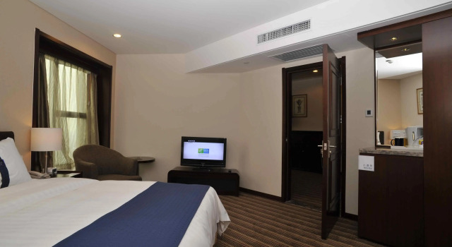 Holiday Inn Tianjin, Забронировать Отель Хэбэй Тяньцзинь, рядом с Jinwan Plaza