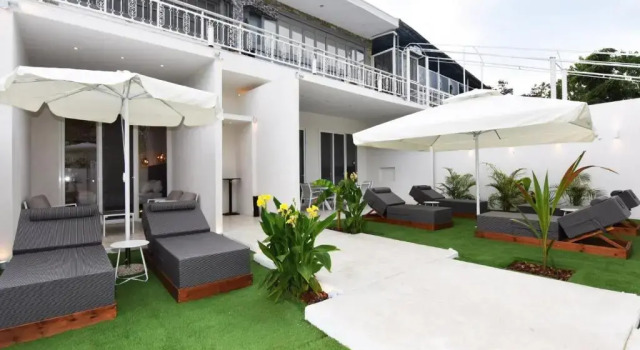 Студия Deluxe 4 Elements Seaside Luxury Suites by TravelPro Services Nea Moudania Halkidiki