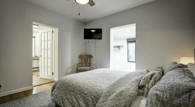 Fantastic 3 Bedroom Heated Salt Pool Home 3 Blocks From Wilton Drive