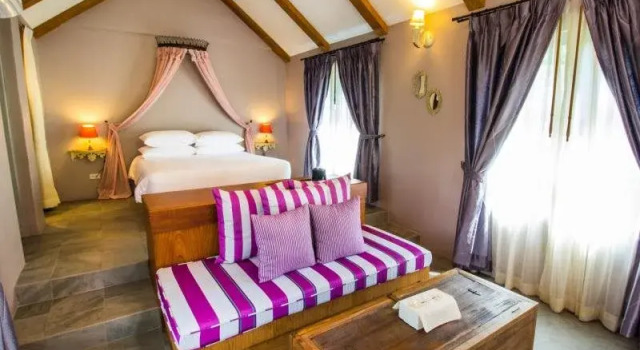 La Provence Suan Phung Hotel, Rezervovat Hotel Hotely v Central Thailand s parkováním, Parkování