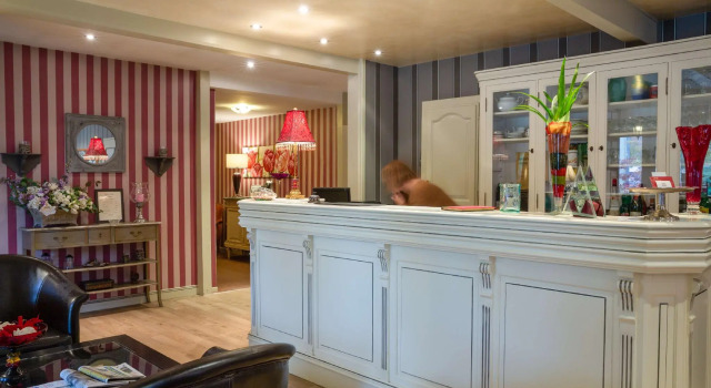 Hotel Le Cottage, Varaa Hotelli Bruay-la-Buissiere 