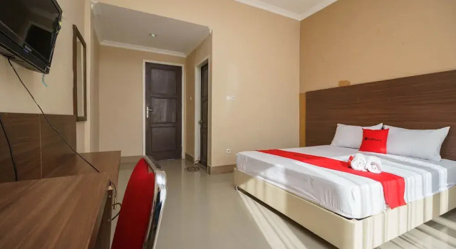 RedDoorz Near Pantai Berkas Bengkulu, Rezerwuj Hotel Bengkulu Sumatra