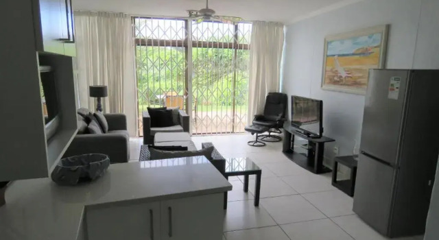 Breakers Resort 130 Umhlanga Beachfront, Забронировать Курортный отель Умхланга Durban North Coast