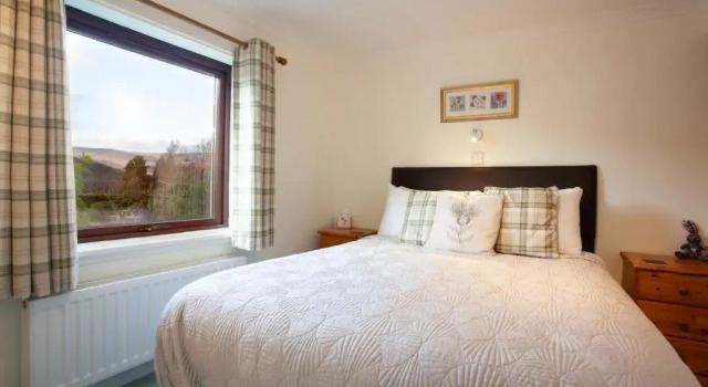 Lochview House Apartment
