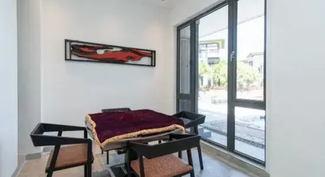 Qvilla Yang Jiang Shi Li Yin Tan, Rezervovat Hotel Hotely v Guangdong s bazénem, Bazén