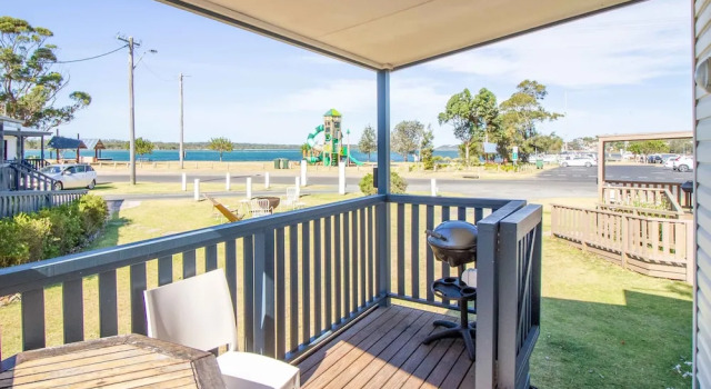 Номер Standard c 1 комнатой с балконом и с видом на воду South Coast Retreat