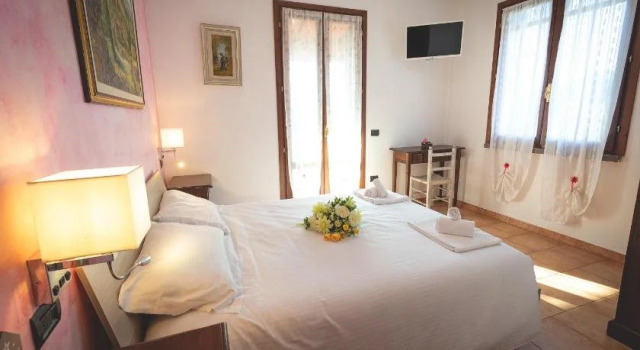 Hotel Villa Paradiso, Book Hotel 3-stjernede hoteller i Riparbella, 3*
