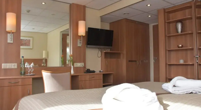 Hotelkabinenschiff Junker Jörg, Book Hotel Hotels in Garz with Breakfast, Breakfasts