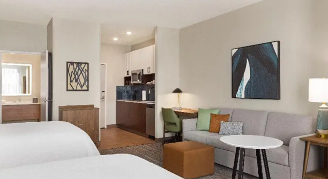 Четырёхместная студия Staybridge Suites Manteca by IHG