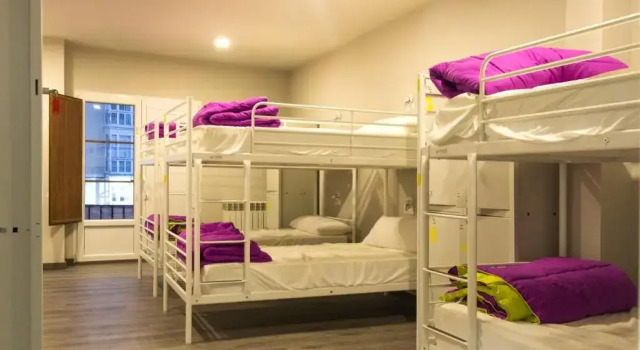 Кровать в общем номере (мужской номер) Hostel Catedral Burgos