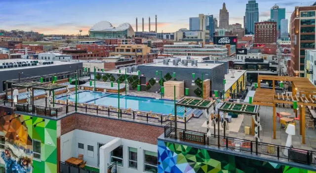 Номер Standard Relaxing Couples Getaway Heart of Crossroads Art District 333