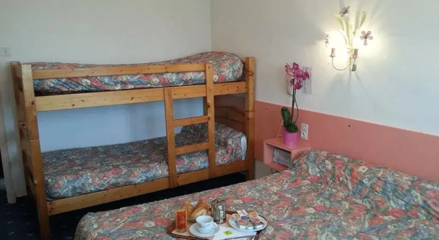Семейный номер Standard Hôtel & Restaurant Azur