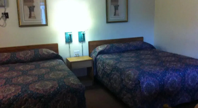 South Hills Motel, Book Motel Willock Pennsylvania
