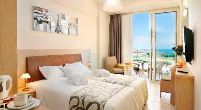 Standard Double room with balcony and with partial sea view Pernera Beach Hotel