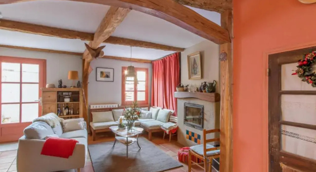 Коттедж Cute and cozy town-house of 130m2 in Avignon