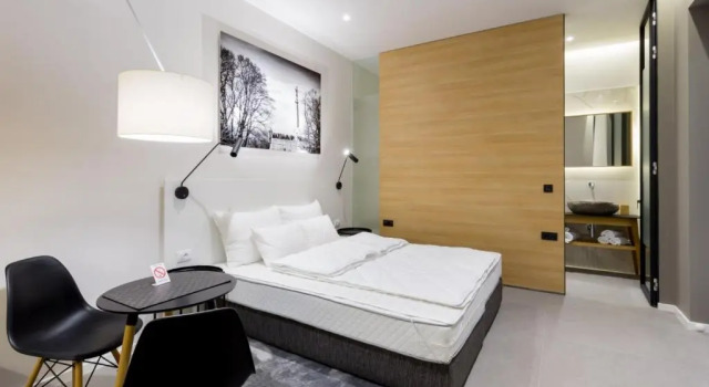 Teanna Lux Apartments