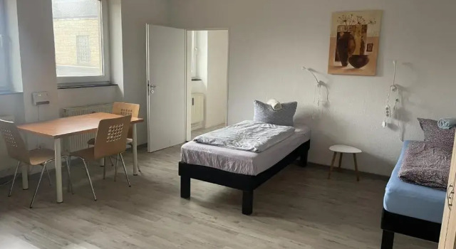 Bed4You Gästehaus 2, Забронировать Апартаменты/квартира Wolfsanger Кассель