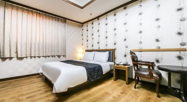 Номер Deluxe Modern Business Hotel