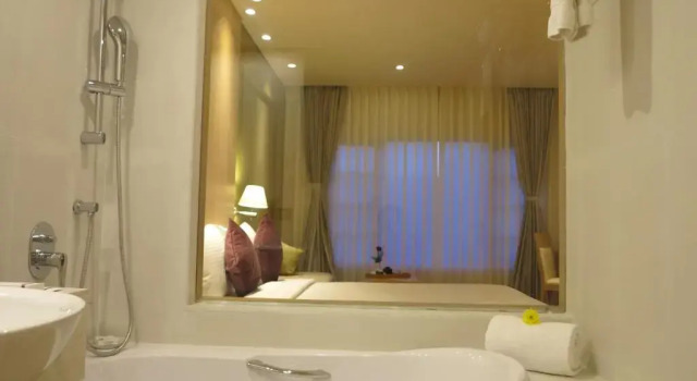 Номер Premium The Chancery Hotel