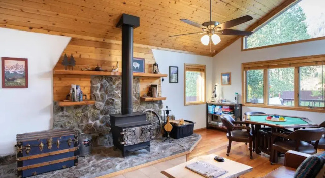Alpine Highmark, Boek Vakantiehuis Alpine 