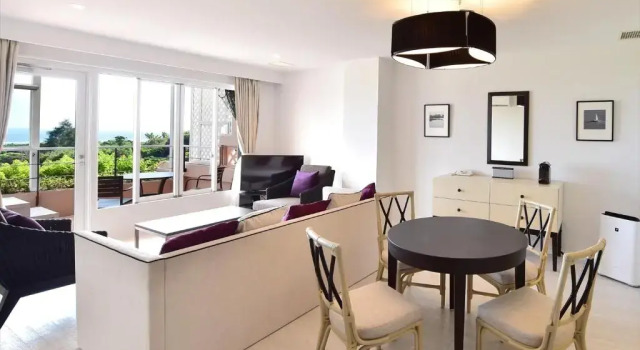 Люкс с видом на озеро Shigira Bayside Suite Allamanda