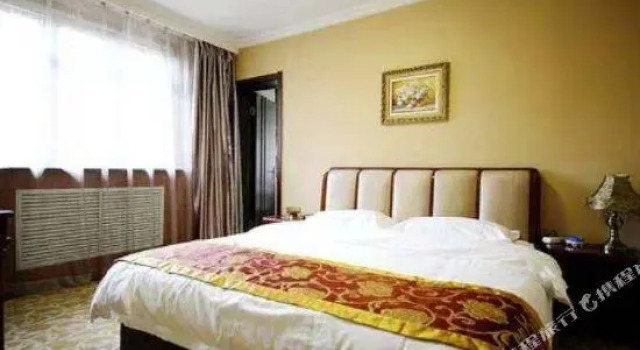Minzu Hotel, Book Hotel Chengguan 