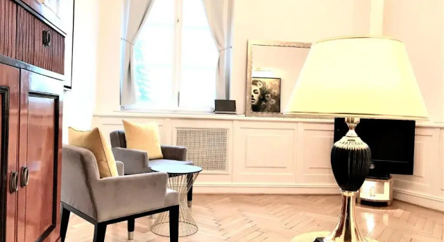 Люкс Deluxe MONDRIAN Luxury Apartments Old Town