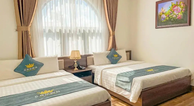 Четырёхместный номер Standard Crown Dalat Hotel