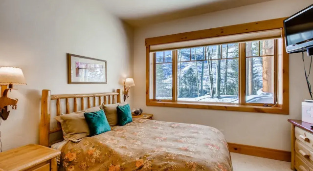 2118-A Vermont Rd Rental