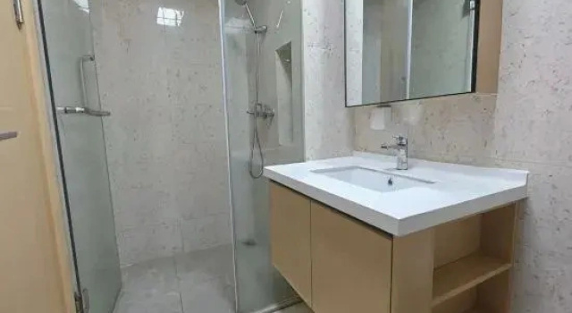 Кровать в общем номере (мужской номер) Little Train Youth Hostel (Wangjiang South Road Food Street MixC Store)