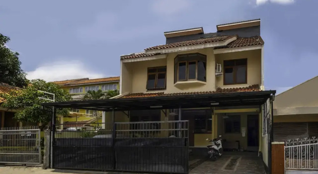 Oyo 1954 Tubagus Guest House