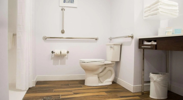 Четырёхместный номер Standard Hampton Inn & Suites Warrington Horsham