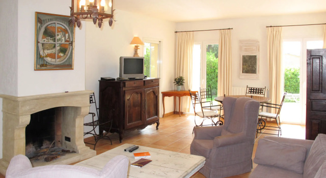 Holiday Home Le Puit des Oliviers 1 (LCD150), Забронировать Дом для отпуска Виллы Ла-Кадьер-д'Азюр, Вилла