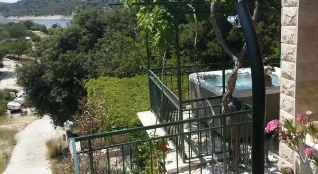 Коттедж Holiday Home With Outdoor Hot Tub, Near the Sea