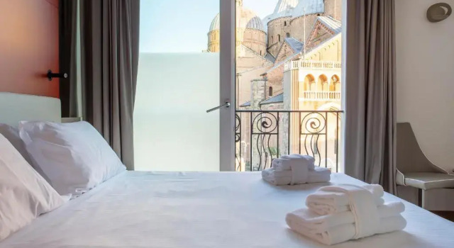 Полулюкс Deluxe Padova Suites C20