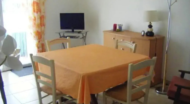 House With one Bedroom in Notre-dame-de-monts, With Wonderful City View, Furnished Terrace and Wifi - 800 m From the Beach