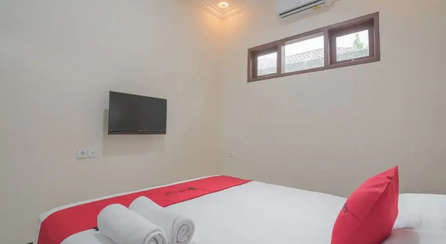 RedDoorz Syariah near Jalan Panglima Batur Banjarbaru