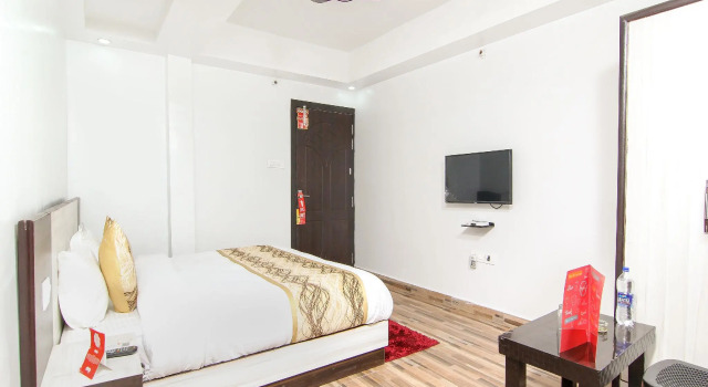 OYO 13314 Grand Almada Inn