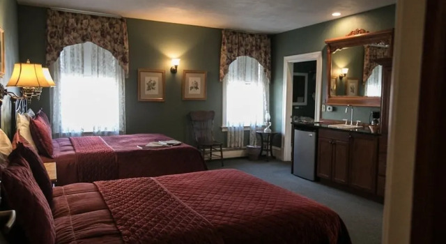 Standard Vierer Zimmer Hotel Ruby Marie