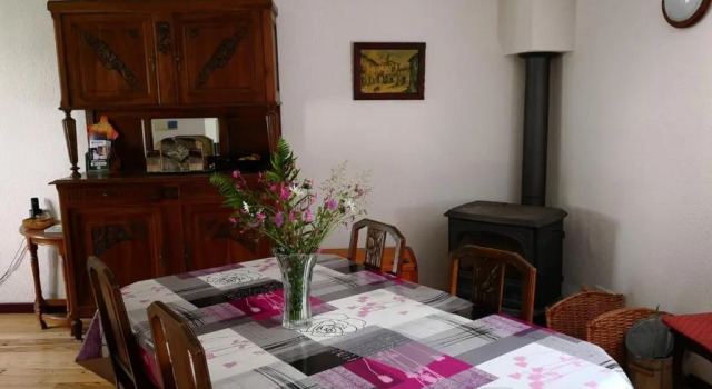 Gîte Ferrières-sur-Sichon, 4 pièces, 8 personnes - FR-1-489-212, Rezervasyon Otel  