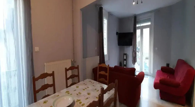 Meublé 2 chambres Wifi balcon 52m2 Centre La Bourboule, Prenota Appartamento Hotel a Alvernia con parcheggio, Parcheggio