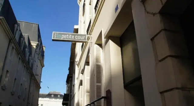 La Petite Cour