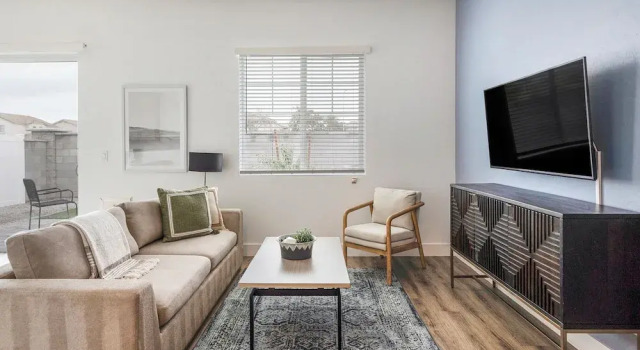 Апартаменты Landing Apartments Phoenix Near West Ridge Shadows