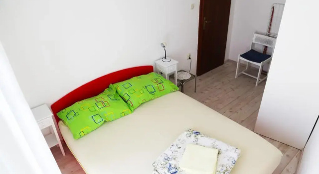 Apartment Pina, Prenota Appartamento Splitska 