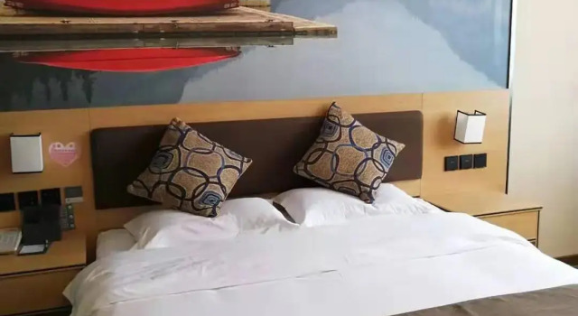 Thank Inn Plus Hotel Hubei Jingzhou City Jingzhou District Railway Station, Prenota Hotel Jingzhou Hubei