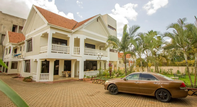 Tiptone Hotel